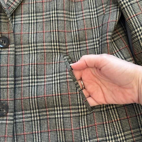 Harve Benard Collection Plaid 100% Wool Fully lined. Blazer Sz 6P - Picture 4 of 10